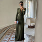Robe Longue Minimaliste en Soie de Lait : Élégance Intemporelle