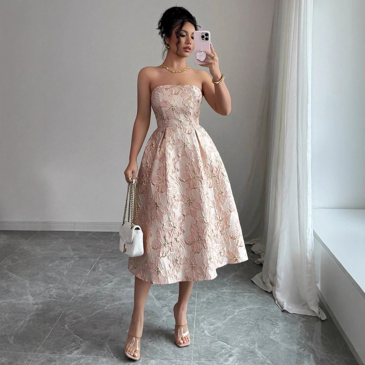 Robe "Parisian Chic" Coupe Ajustée Elegante