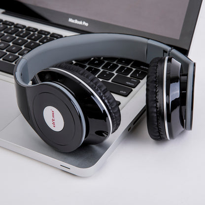 Casque de gaming filaire : basses puissantes, commande filaire intégrée, universel pour ordinateur et téléphone portable.