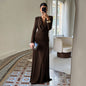 Robe Longue Minimaliste en Soie de Lait : Élégance Intemporelle