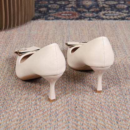 Escarpins à talon aiguille pour femme, style français élégant.