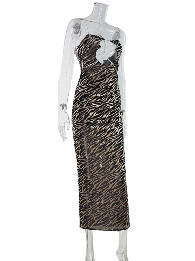 Robe fourreau sexy Ahagaga pour femme : bustier à rayures zébrées, coupe moulante, dos nu avec laçage et détails ajourés.