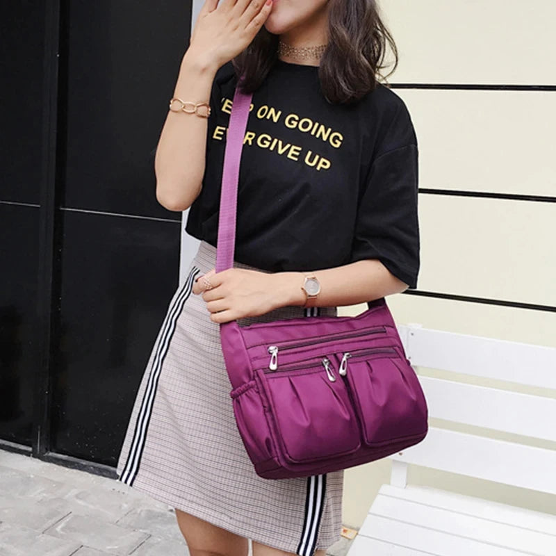 Sac à Bandoulière Polyvalent en Nylon – Confort &amp; Résistance