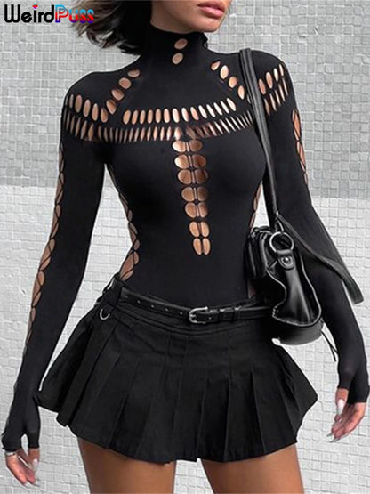 Body femme ajouré avec laçage croisé et manches longues, coupe moulante sexy, tenue de soirée ou club, style streetwear Y2K.