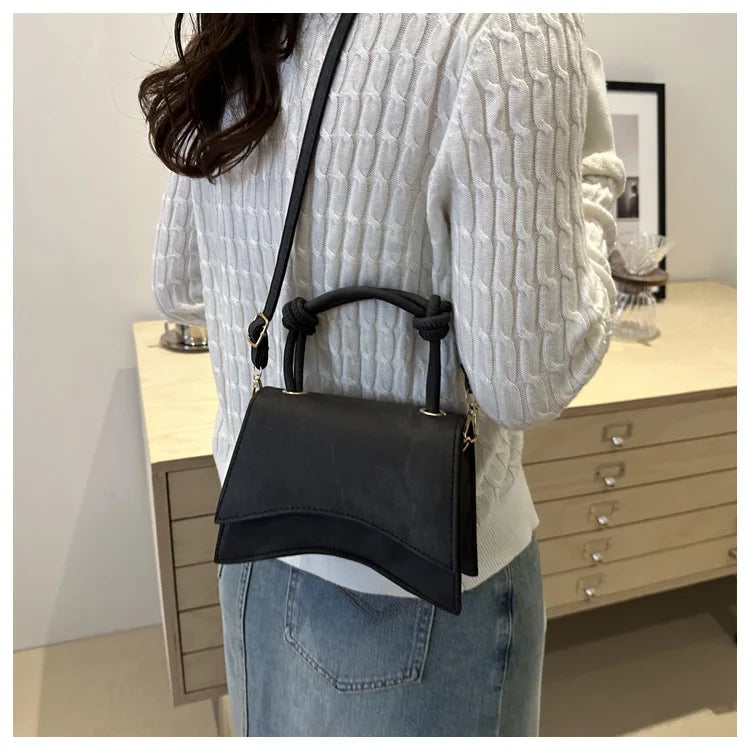 Fashionable Women's Shoulder Bag Pure Color Trendy Crossbody Bag Simple Casual Diagonal Bag Small Square Bags for Autumn bolsos