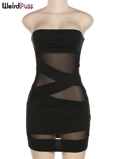 Robe bustier de soirée avec empiècements en tulle, sans manches, ultra-moulante et courte, style clubwear sexy pour l'été.