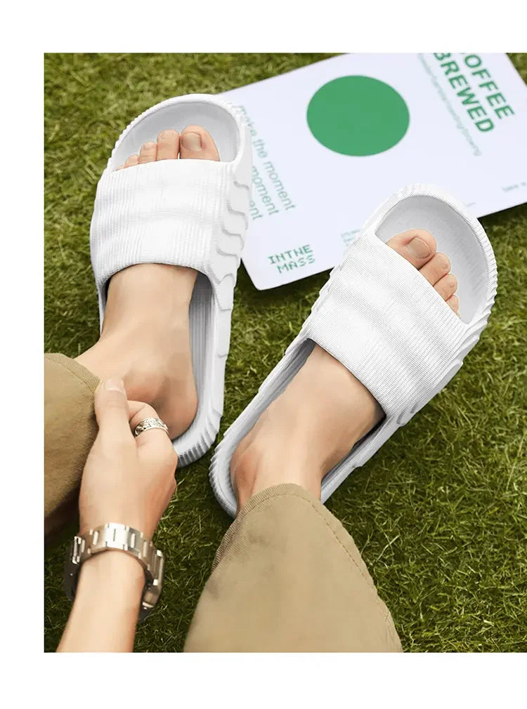 Claquettes d'Extérieur Souples en EVA – Style Minimaliste, Confort &amp; Résistance