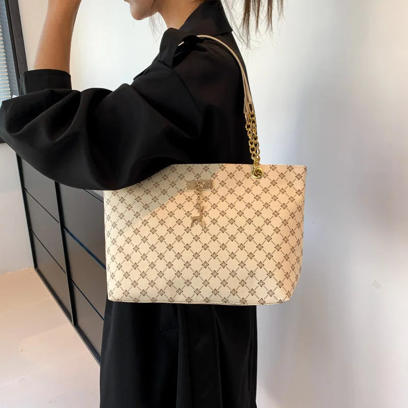 Versatile Casual Tote Bag – An Everyday Must-Have