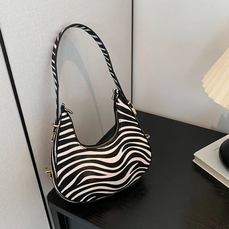Yogodlns Hobo Bag - Trendy Animal Print