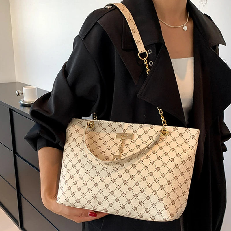 Versatile Casual Tote Bag – An Everyday Must-Have