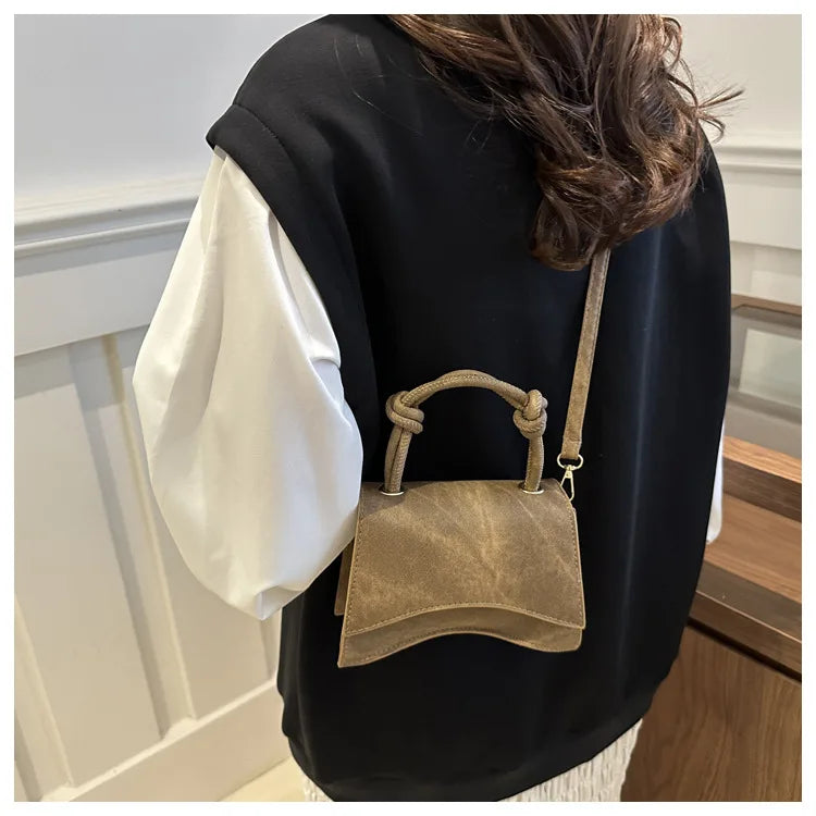 Fashionable Women's Shoulder Bag Pure Color Trendy Crossbody Bag Simple Casual Diagonal Bag Small Square Bags for Autumn bolsos