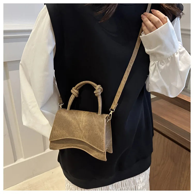 Fashionable Women's Shoulder Bag Pure Color Trendy Crossbody Bag Simple Casual Diagonal Bag Small Square Bags for Autumn bolsos