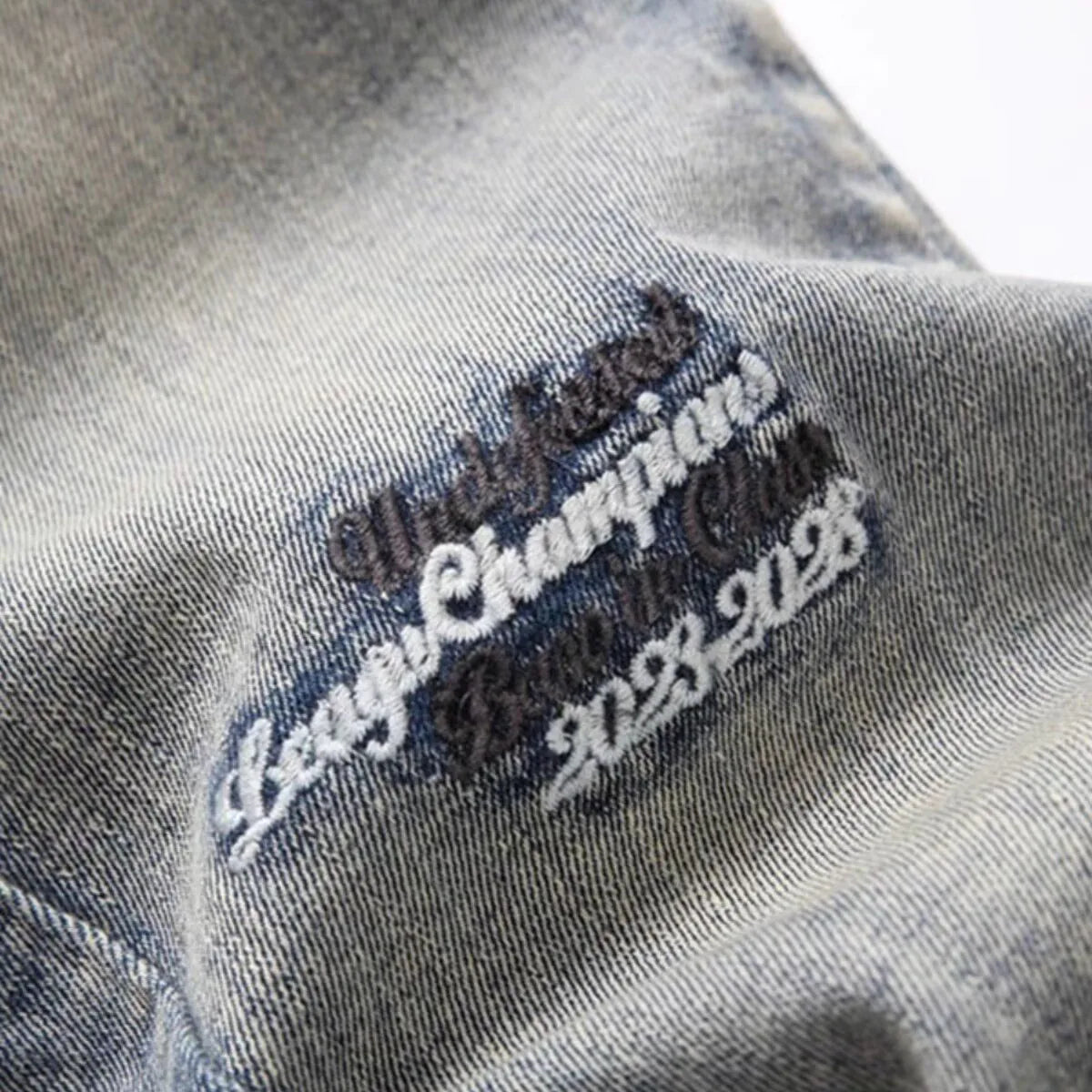 Jean Slim Taper HANGJIA "LLF" – Style Chic, Plis Biker &amp; Motif Animalier