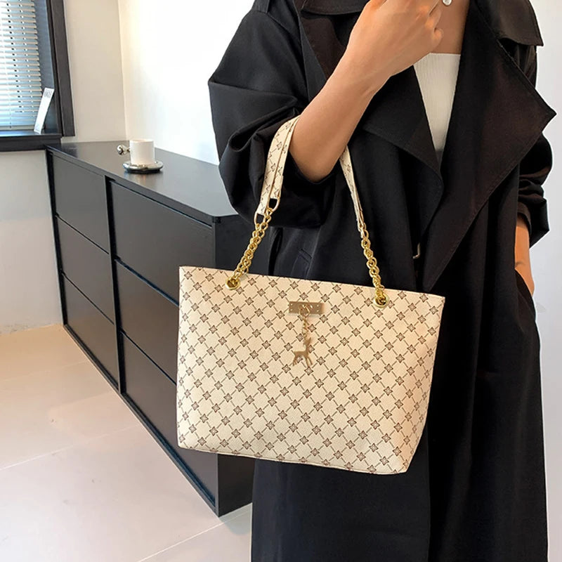 Versatile Casual Tote Bag – An Everyday Must-Have
