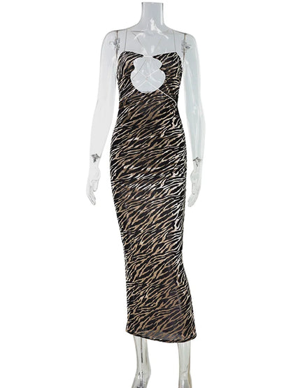Robe fourreau sexy Ahagaga pour femme : bustier à rayures zébrées, coupe moulante, dos nu avec laçage et détails ajourés.