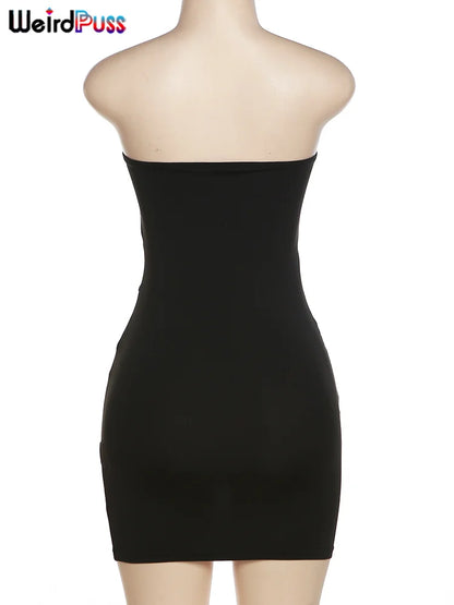 Robe bustier de soirée avec empiècements en tulle, sans manches, ultra-moulante et courte, style clubwear sexy pour l'été.