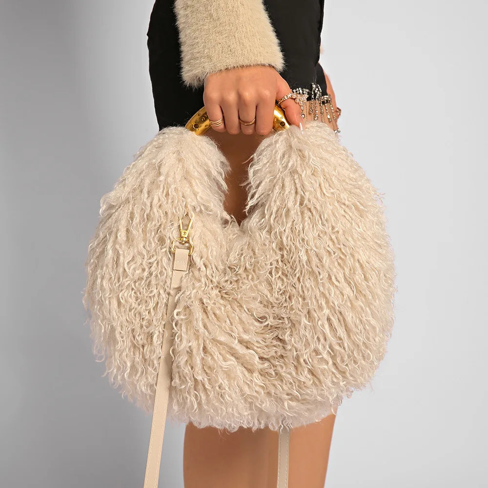Cabas en Fausse Fourrure – Style Tendance Y2K