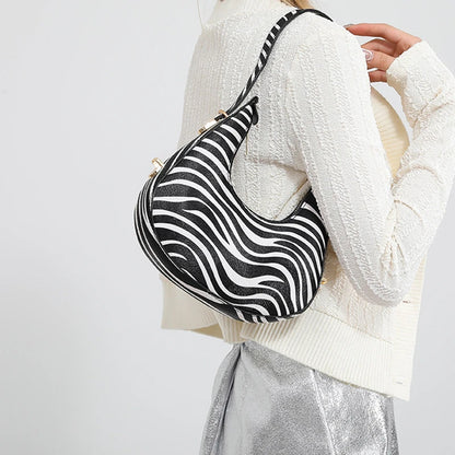 Yogodlns Hobo Bag - Trendy Animal Print